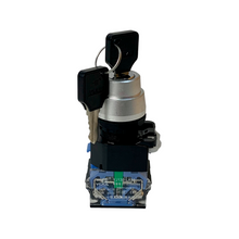 Cargar imagen en el visor de la galería, STM INTERRUPTOR SELECTOR CON LLAVE
